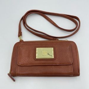 Relativity crossbody wallet faux leather